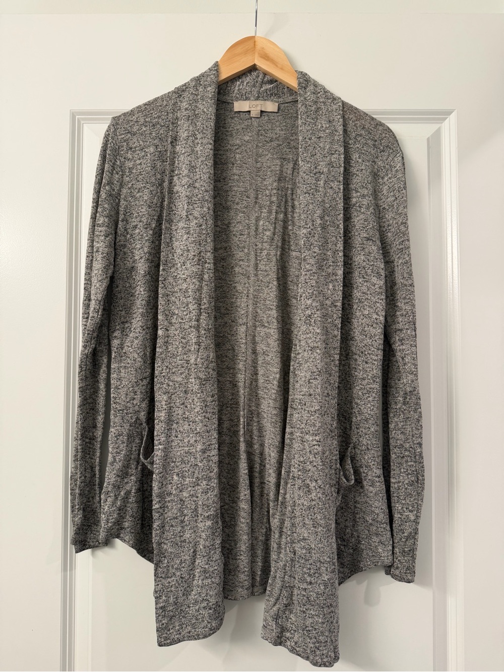 LOFT Women’s Medium Gray Open Front Cardigan Sweater Pockets